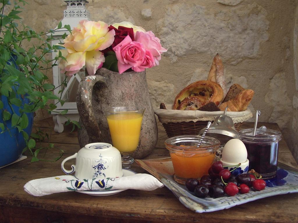 Bastida De Beata Bed and Breakfast Noailles  Exteriör bild