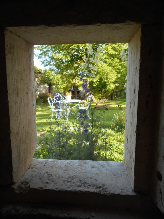 Bastida De Beata Bed and Breakfast Noailles  Exteriör bild