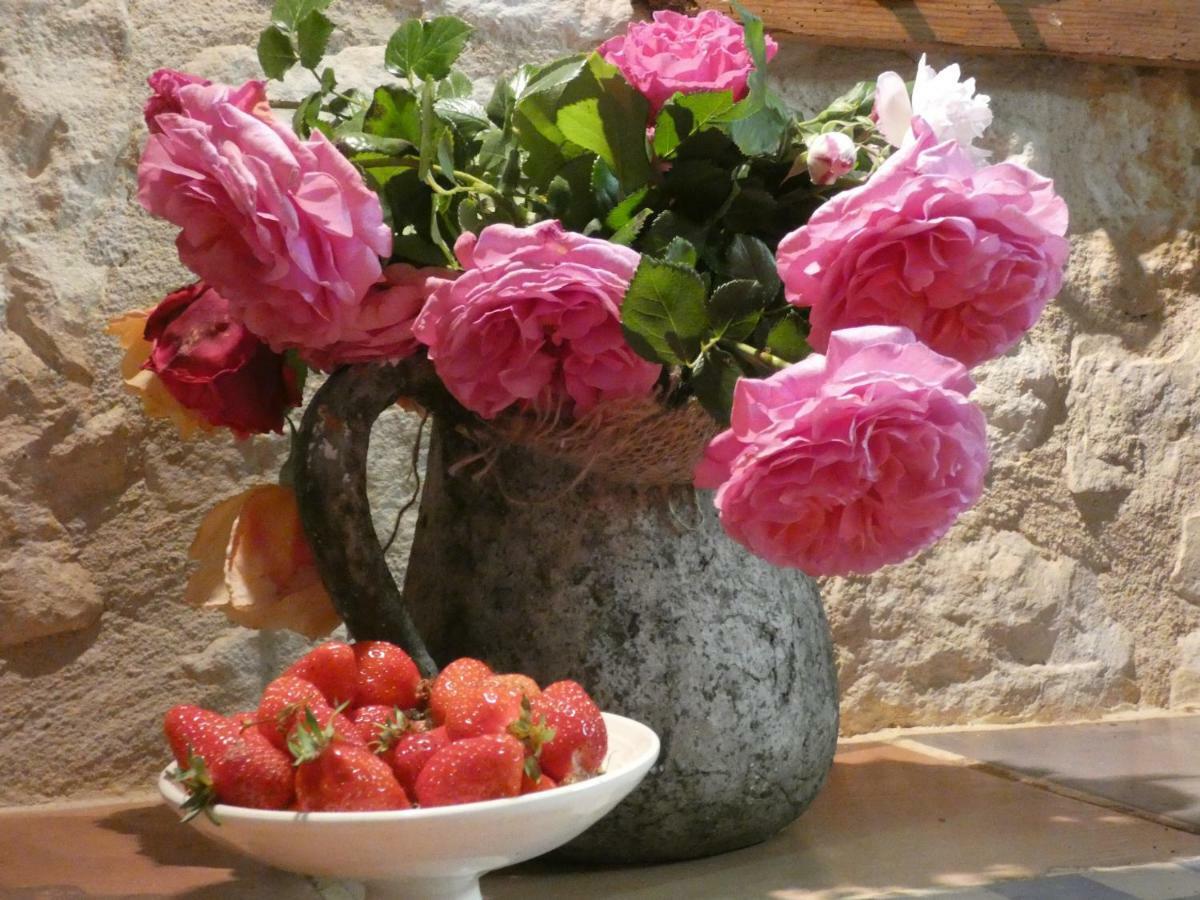 Bastida De Beata Bed and Breakfast Noailles  Exteriör bild